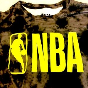 NBA T-shirt mens medium NWT